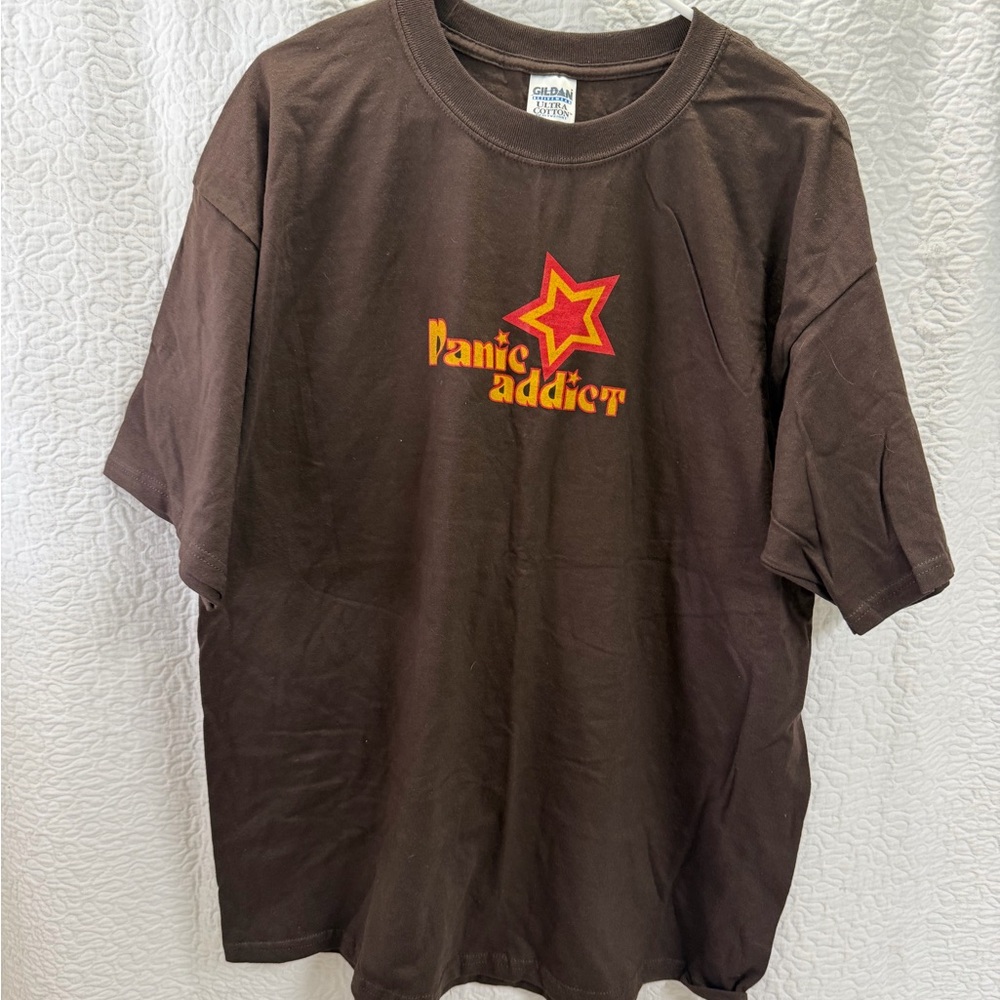 Gildan Brown T-Shirt with Red Graphic